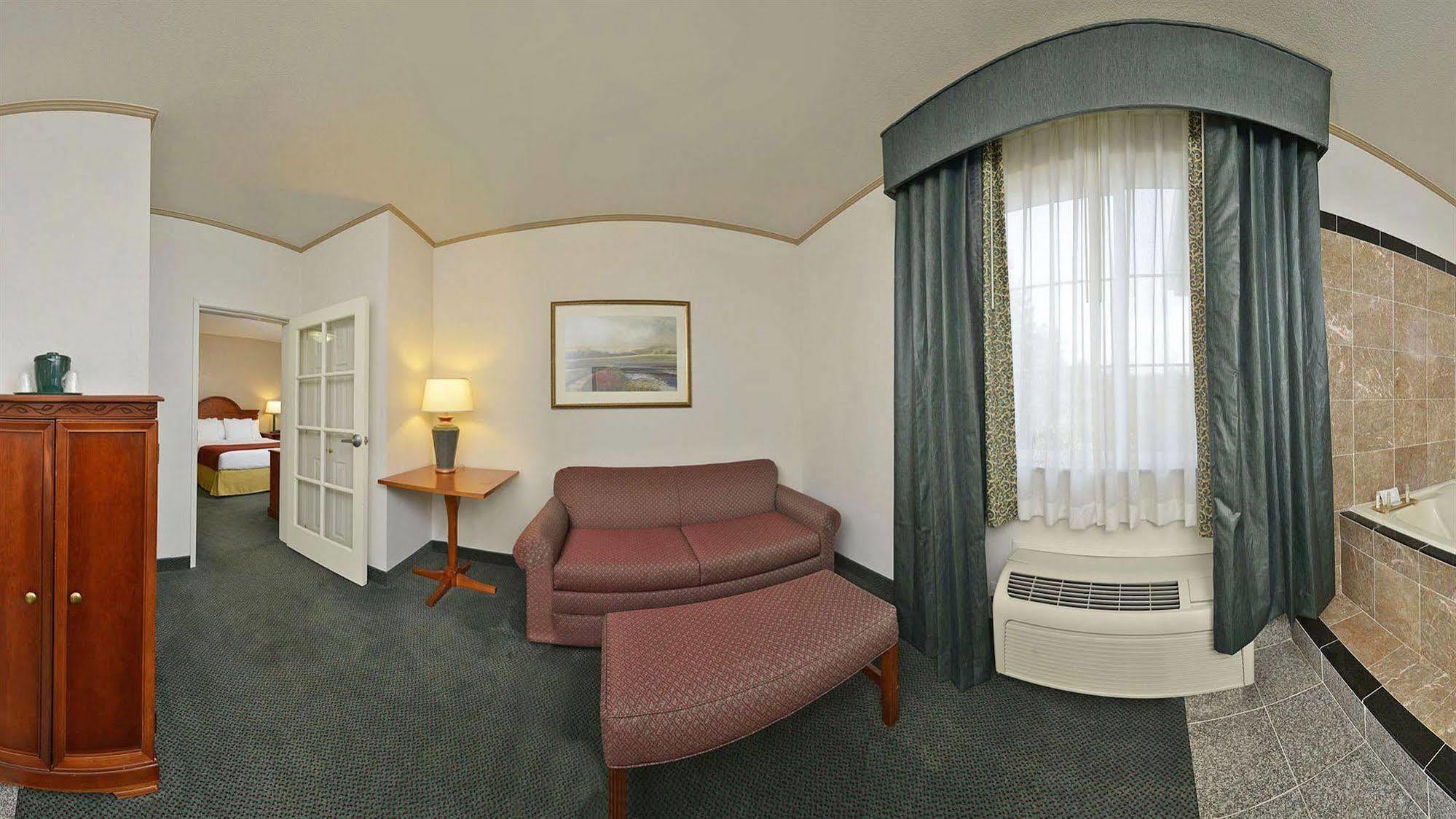 Holiday Inn Express & Suites Tacoma South - Lakewood By Ihg Eksteriør billede